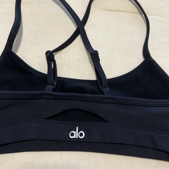 NWOT Alo Yoga Airlift Intrigue Bra in Dark Blue Size XS - Picture 7 of 11